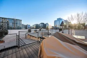 Sleeps 12 Downtown Entire home with rooftop - Image 5