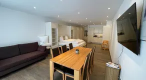 Apartment with Pool, Sauna & Gym - Image 4