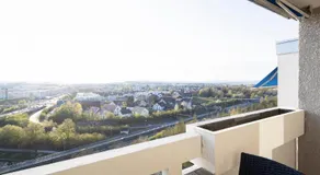 STAYY On Top Penthouse Premium Apartment near Airport 24h Self Check-in - Image 4