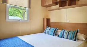 Camping Costa Dorada Bungalow Maia - Image 4