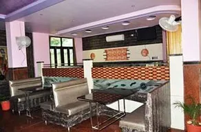 Mahindra Hotel - Image 5