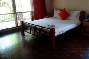 Tisa Suites and Lounge - Image 5