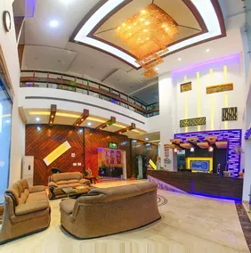 REGAL77 HOTEL - Image 4