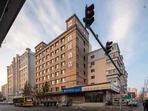 Ease Hotel - Harbin Central Avenue Highway Bridge Subway Station - Image 4