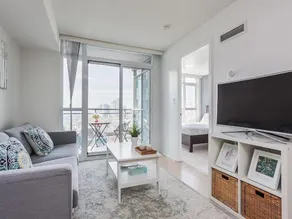 Breathtaking Toronto Waterfront 1+1 2BR | CN Tower, Lake & City Sunset Perfection - Image 2