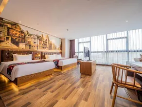 James Joyce Coffetel·Chengdu Panda Base Longtan Shuixiang - Image 2