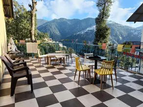 Goroomgo Arti guest house Dalhousie - Image 3