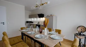 Lumen Homes - Altstadt-Residenz, direkt im Zentrum, geräumiges Apartment mit 5 Zimmern, Küche - Image 2