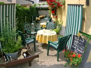 Alte Weinstuben Steinfelder Hof - B&B - Image 4