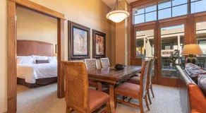 Iron Horse Lodge North 107 by East West Hospitality - Image 2
