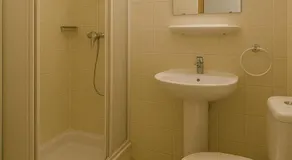 Le Patron Hotel - Image 2