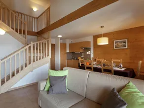Modern apartment near the ski lift in an authentic village - Image 4