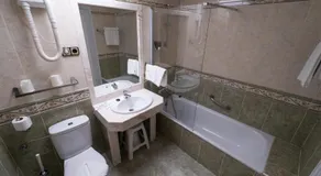 Hotel Univers - Image 2