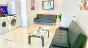3 Bedrooms, 3 Baths, Spacious Lounge, Full Kitchen, Garden, Ground Floor, Free Parking - Image 5
