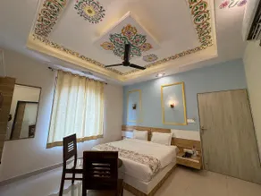 Vansh Palace - Image 2