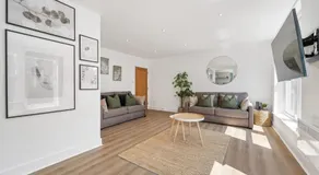 Lark Lane Hideaway - Image 3