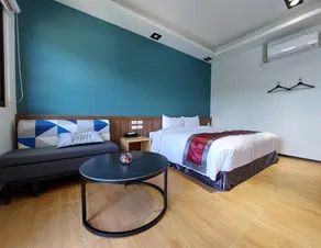 1350 Hostel - Image 2