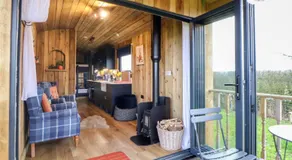 The Suffolk Hut - Image 3