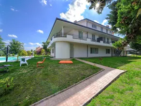 Sunny Stay in Tavullia Hills - Image 4