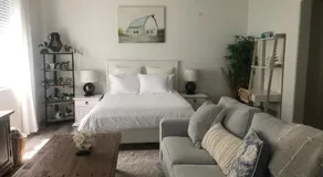 Beautiful Private Casita/Guesthouse w/ Kitchen, Access to Pool/Spa - Image 2