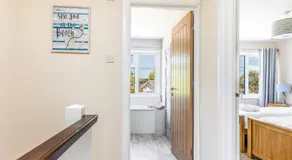 3 bedroom Cottage in the heart of beautiful Bosham - Pass the Keys - Image 4