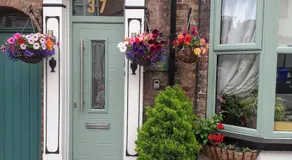 The Holly & Ivy - Image 2