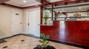 Relax Inn & Suites - Image 5