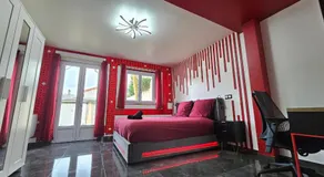 La Suite Rouge Proche Paris & Stade De France - Image 2