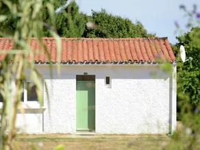Semi-detached bungalow with microwave, in the great Vendée - Image 5