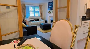 Modern luxury 3-bedroom guesthouse in Wigan - Image 2