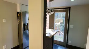 Updated cozy in central Cleveland - Image 3