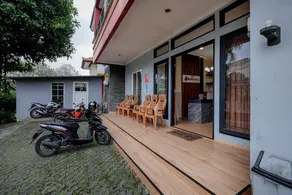 RedDoorz near Siloam Karawaci 3 - Image 4