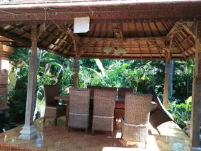 Barclona Guesthouses Lovina - Image 3
