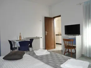 Apartments Beach Dugi rat - Image 2