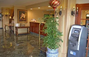 Folk Inn Ontario Airport - Image 3