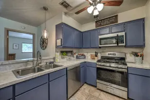 Kerrville Hidden Gem with Firepit and Grill - Great Location - Image 4