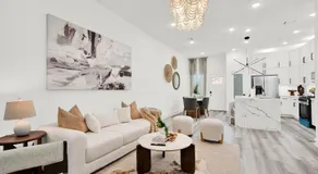 Modern Gated Townhome 5 Mins to NRG & Med Center - Image 2