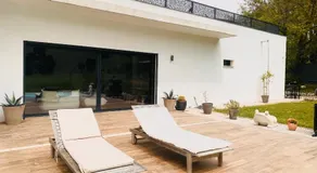 Jacasse Retreat - Elegant Architect Villa Nestled in Provencal Forest - Image 4