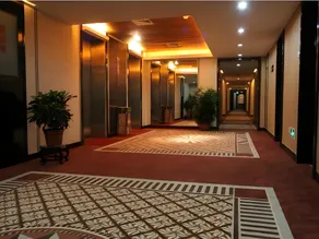 Shenzhen Luohu Lotus Hotel - Image 4