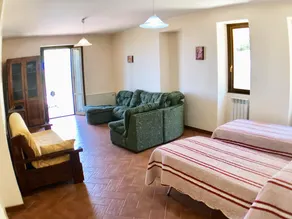 Villa Sole Vini in the Heavenly Heart of Umbria on Top of the World sleeps 50 - Image 2
