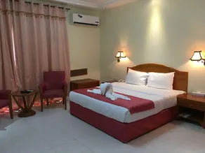 WAVES HOTEL - Image 2