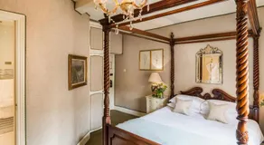 The Acorn Inn - Image 2