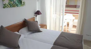 Apartamentos Turisticos Caños de Meca - Image 2