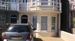 Alexandra Beach Haven - with parking - Image 3