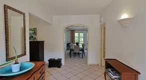 Villa climatisée de 195 m2 avec piscine privée - Image 2