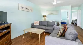 Charme und Komfort in dieser Erdgeschosswohnung mit Blick auf das Wasser! Welsby Pde, Bongaree - Image 2