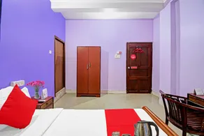 SPOT ON 90765 NAAZ ROOMS - Image 4
