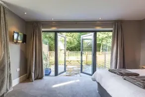 Oak & Hazel, Heath Row Barn - Image 2