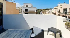 Corner view 3 - Image 2