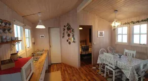 Cosy Cottage-Álfabakki-with hot tub - Image 3